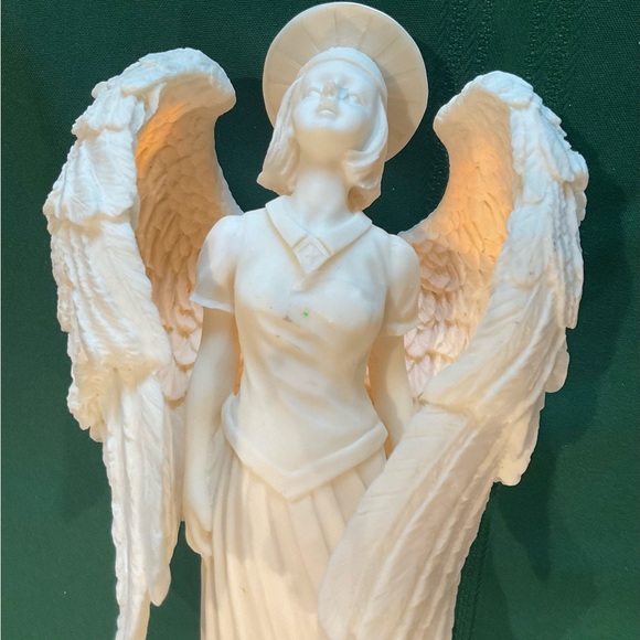 Christmas Around the World 1998 House of Lloyd Alabaster-Style Lighted Angel - Picture 4 of 13